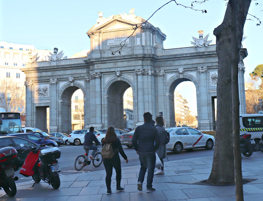 Although the world has come to a standstill, I would still like to give you a virtual tour of some of my favorite spots in Madrid.